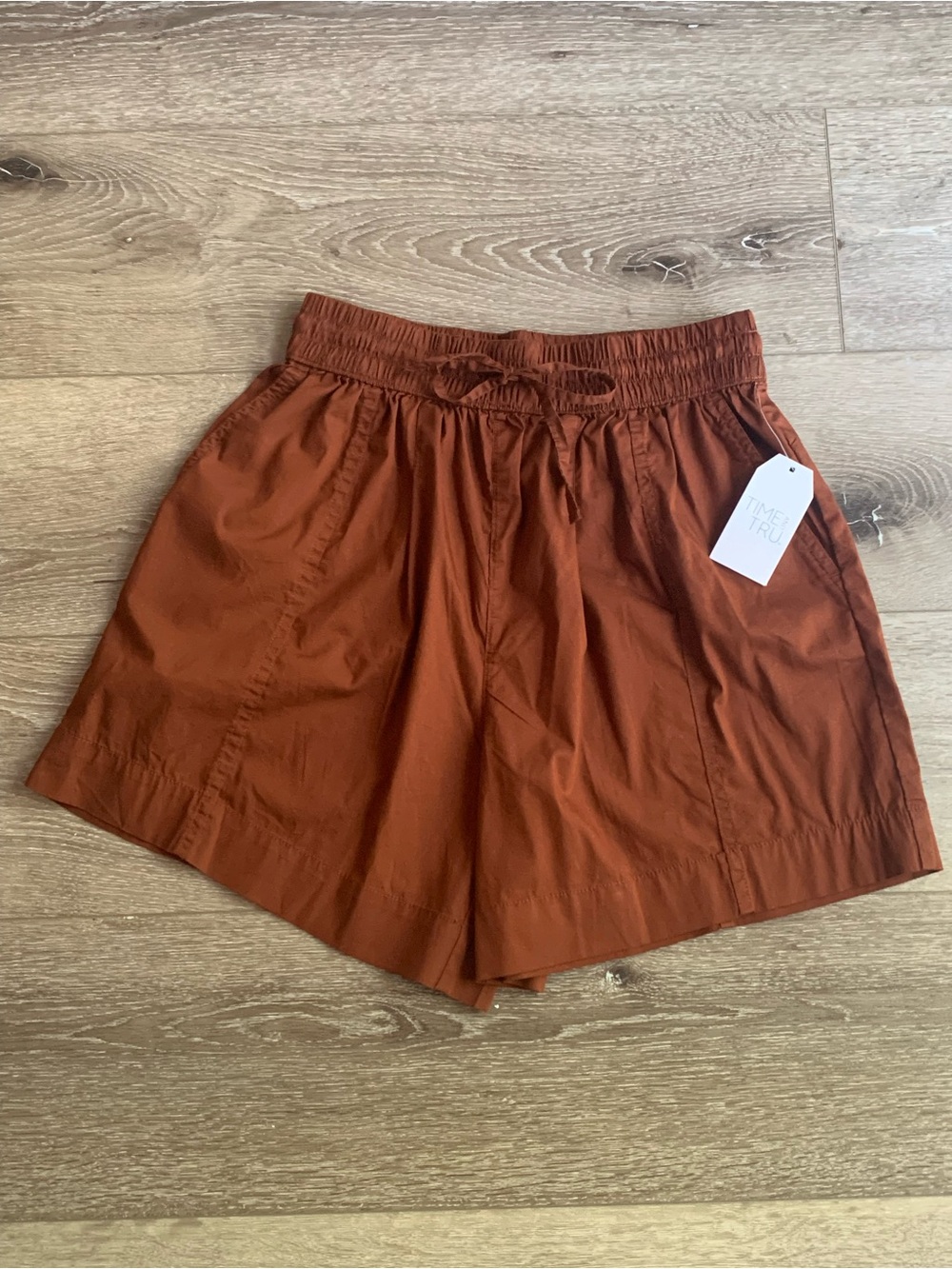 Time and Tru Rust Elastic Waist Pull-On Women’s Shorts